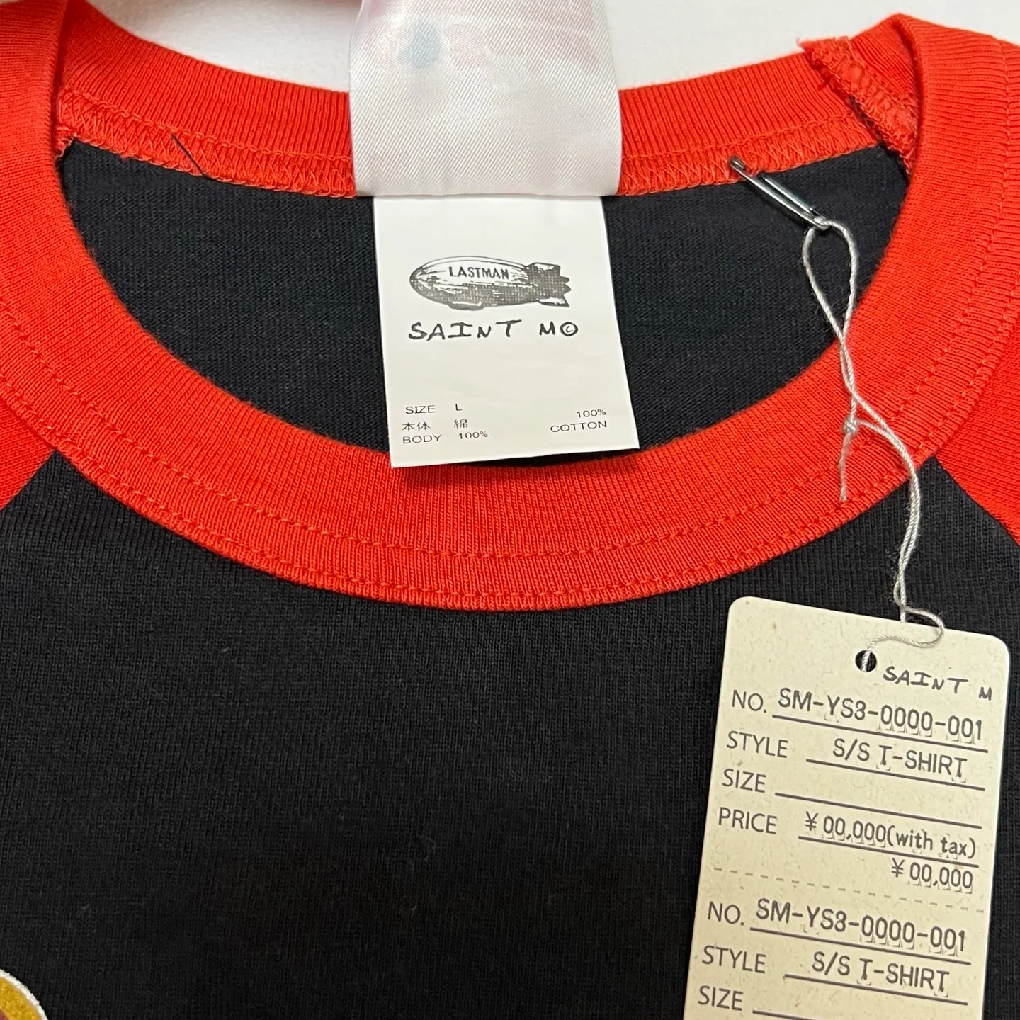 SAINT Mxxxxxx × LASTMAN LM_SS TEE/SNT NOISE/BLK Jesus horn sleeve color block TEE Black and red S-XL LAST MAN co-branded model Customized accessories Completely matched Horn sleeve color block Unlocked design Natural rewinding after washing Unique and handsome Top printing technology Undifferentiated restoration Cylindrical side seam fabric technology Top purchasing level